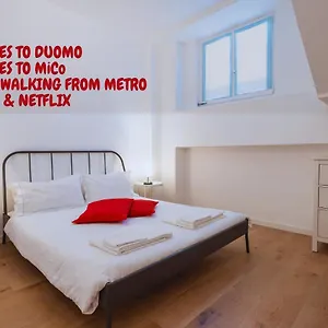 Centre - 10 Minutes To Duomo - Free Wifi E Netflix , Milan Italy
